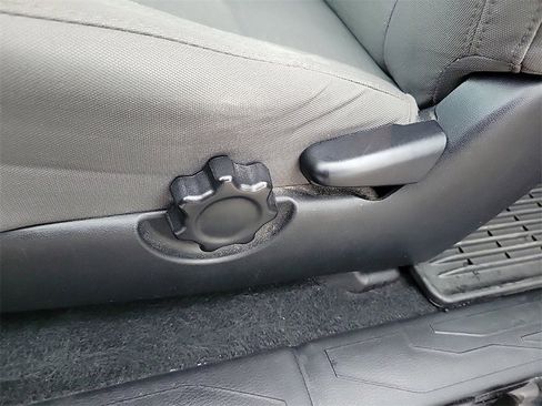 Used 2017 Toyota Tacoma SR image 16