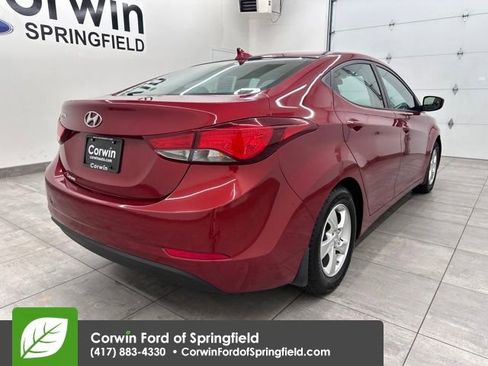 Used 2014 Hyundai Elantra SE image 5
