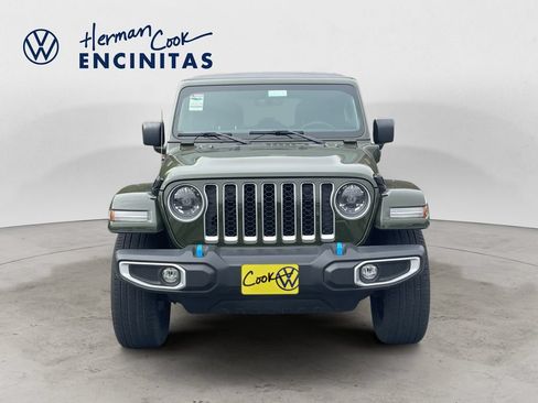 Used 2023 Jeep Wrangler Unlimited Sahara AWD/4WD image 8