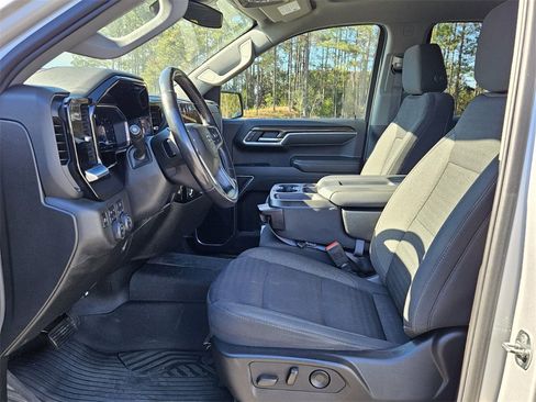 Used 2022 Chevrolet Silverado 1500 RST image 5