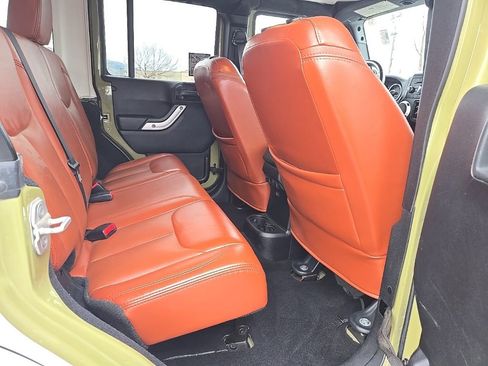 Used 2013 Jeep Wrangler Unlimited Rubicon w/ Connectivity Group image 23