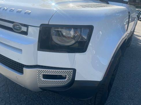 Used 2025 Land Rover Defender 110 S image 26