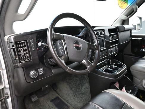 Used 2017 GMC Savana 2500 RWD image 18