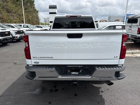 Used 2025 Chevrolet Silverado 2500 LT w/ Convenience Package AWD/4WD image 9