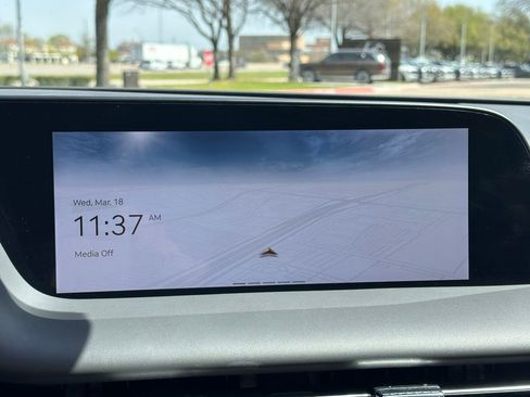 Used 2025 Genesis G90 3.5T image 36