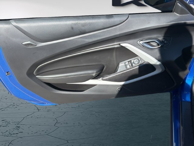 Used 2018 Chevrolet Camaro LT RWD image 15