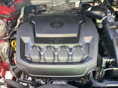 Certified 2023 Volkswagen Tiguan SE FWD image 31