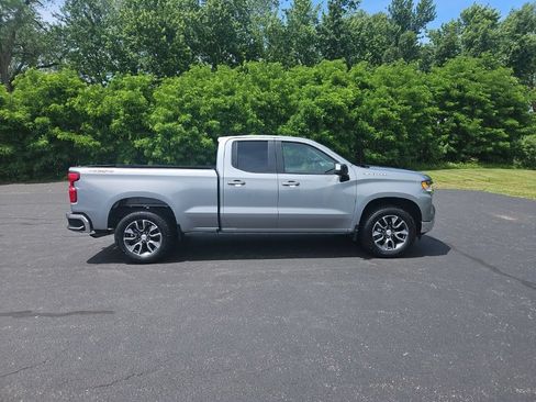 Used 2023 Chevrolet Silverado 1500 LT AWD/4WD image 9