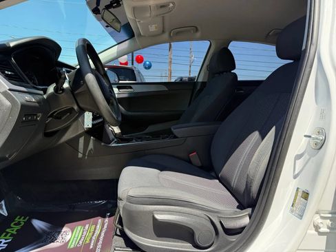 Used 2019 Hyundai Sonata SE FWD image 16