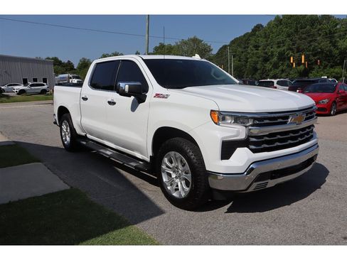 Used 2022 Chevrolet Silverado 1500 LTZ w/ LTZ Premium Package AWD/4WD image 9