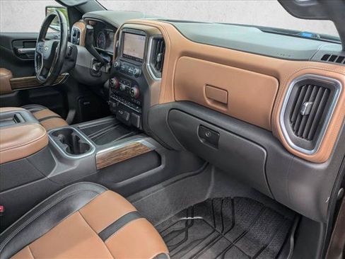 Used 2019 Chevrolet Silverado 1500 High Country w/ Technology Package AWD/4WD image 19