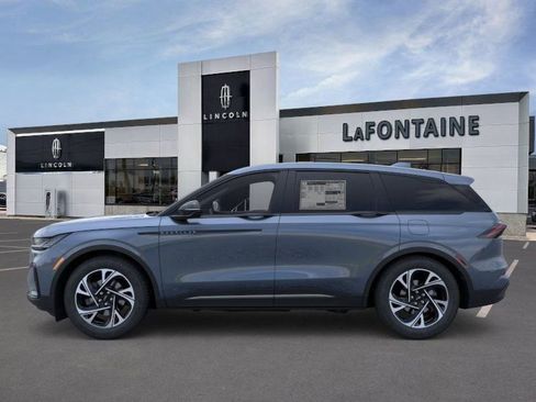 New 2025 Lincoln Nautilus Premier w/ Equipment Group 102A image 3