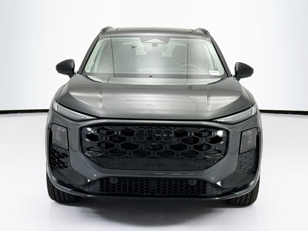 Used 2026 Audi Q3 quattro 2.0T w/ Driver Assistance Package AWD/4WD image 2