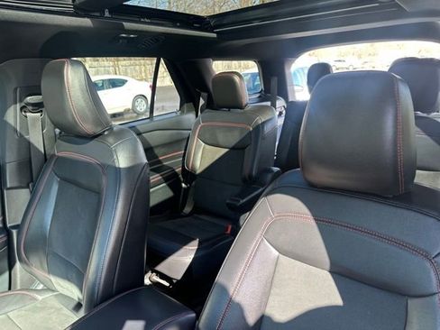 Used 2023 Ford Explorer ST-Line w/ Class IV Trailer Tow Package image 25