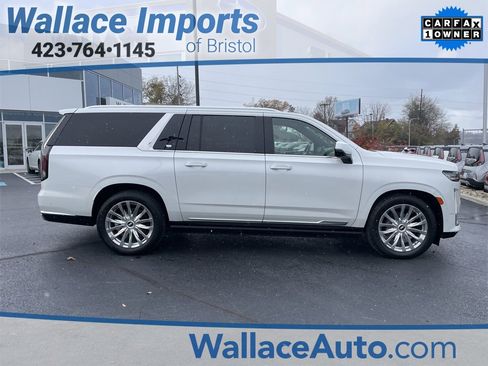 Used 2022 Cadillac Escalade ESV Premium Luxury w/ Performance Package image 4