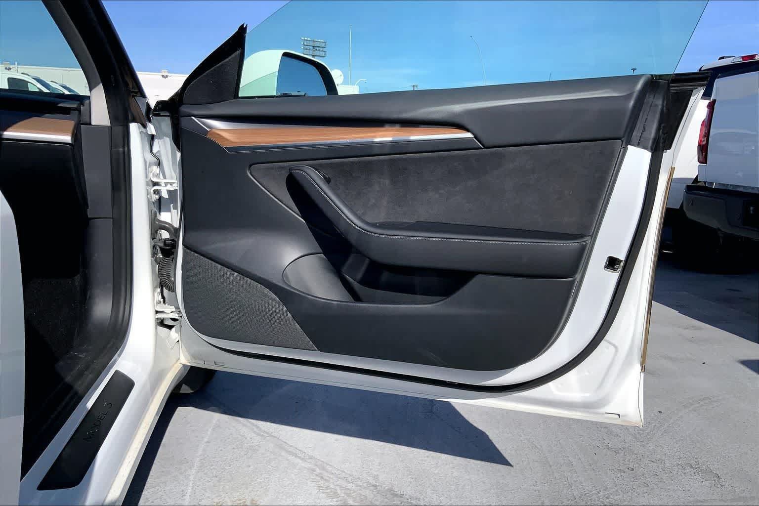 Used 2021 Tesla Model 3 Standard Range Plus RWD image 28