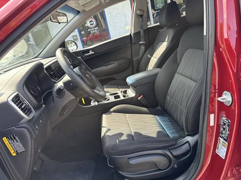 Used 2021 Kia Sportage LX FWD image 9