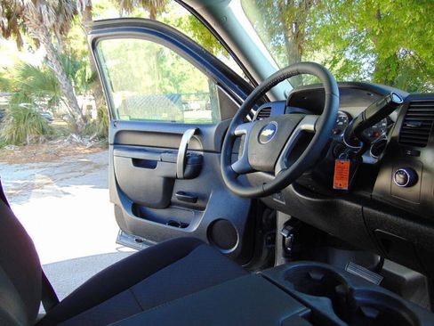 Used 2013 Chevrolet Silverado 3500 LT image 29