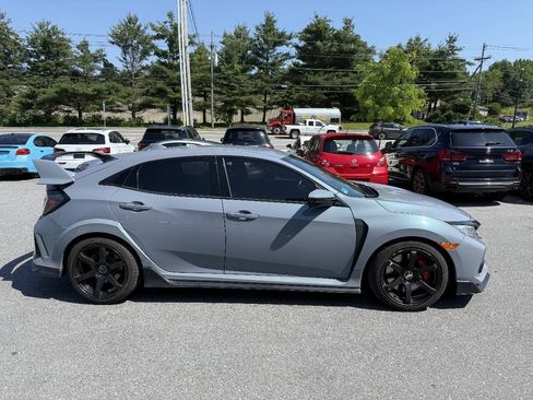 Used 2019 Honda Civic Type R image 5