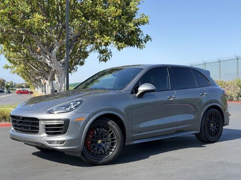 Used 2017 Porsche Cayenne GTS w/ Premium Plus Package AWD/4WD image 5