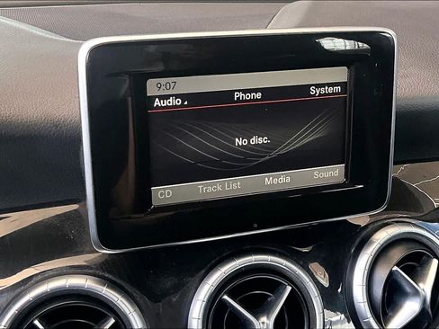 Used 2014 Mercedes-Benz CLA 250 image 25