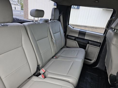 Used 2017 Ford F250 XL w/ Power Equipment Group AWD/4WD image 25