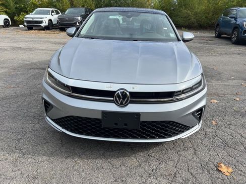 New 2026 Volkswagen Jetta SE image 2