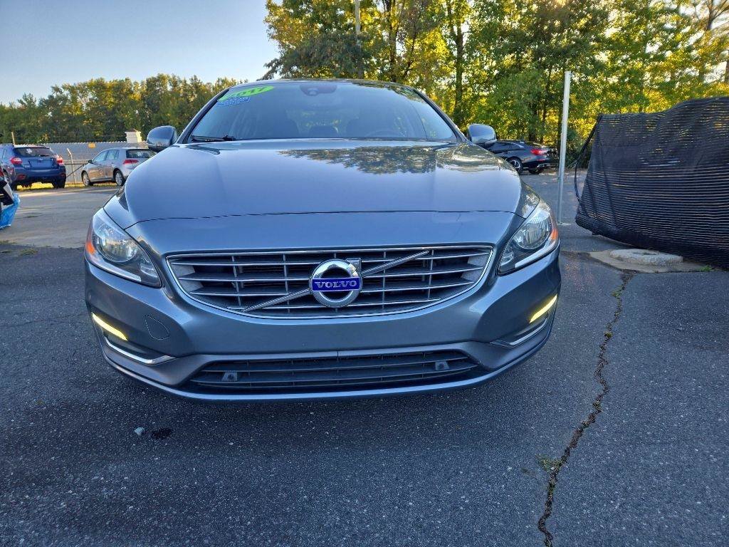 Used 2017 Volvo S60 T5 Inscription FWD image 3