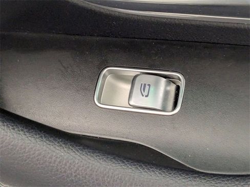 Used 2022 Mercedes-Benz GLS 450 4MATIC image 37