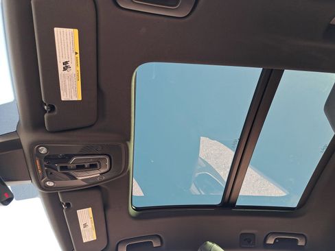 Used 2023 Audi RS Q8 4.0T image 33