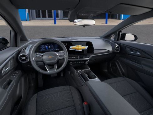 New 2026 Chevrolet Equinox EV LT image 15