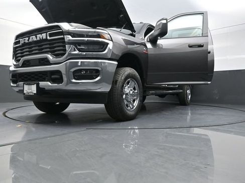 New 2026 RAM 2500 Tradesman AWD/4WD image 32