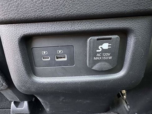 Used 2023 Nissan Pathfinder Platinum AWD/4WD image 17