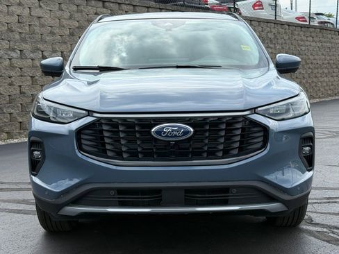 Used 2024 Ford Escape Base w/ PHEV Premium Package image 40