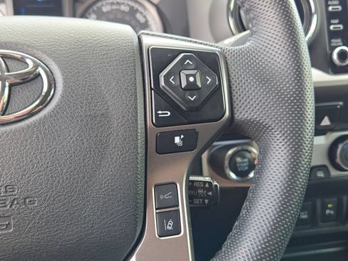 Used 2022 Toyota Tacoma Limited AWD/4WD image 34