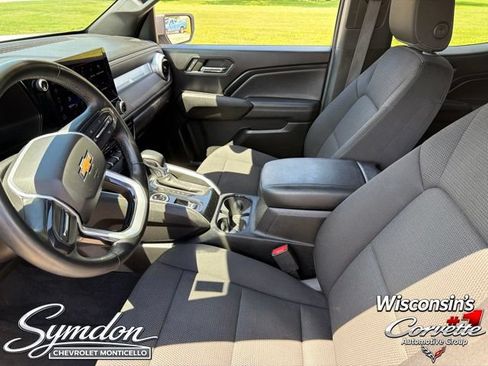 Used 2023 Chevrolet Colorado LT AWD/4WD image 10