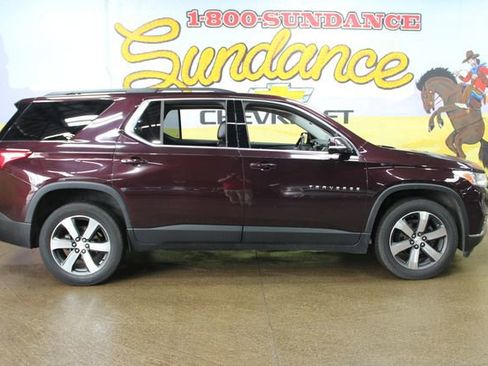 Used 2019 Chevrolet Traverse LT w/ LT Premium Package image 1