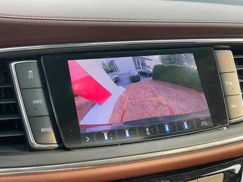 Used 2020 Buick Enclave Avenir w/ Avenir Technology Package AWD/4WD image 20