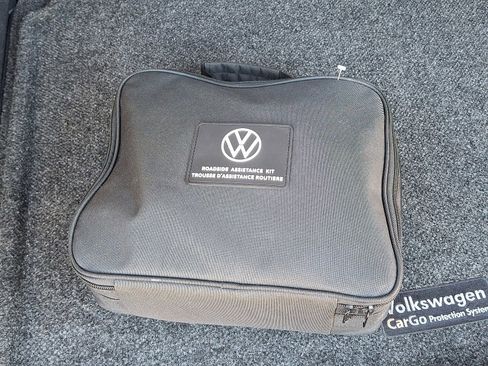 Used 2022 Volkswagen Tiguan S image 29