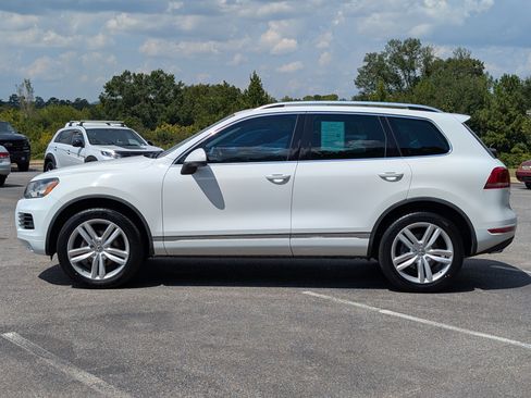 Used 2014 Volkswagen Touareg Executive AWD/4WD image 6