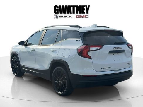 Used 2024 GMC Terrain SLE w/ Elevation Edition FWD image 5