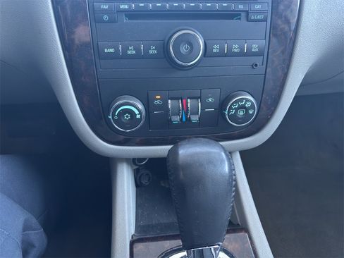 Used 2012 Chevrolet Impala LT w/ LT Sunroof Package image 24