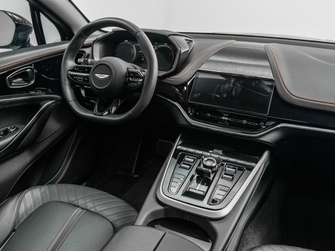 Used 2025 Aston Martin DBX 707 image 27