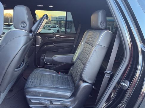 Used 2022 Cadillac Escalade Sport Platinum image 11