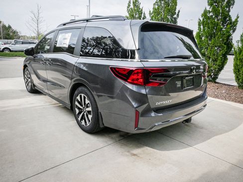 New 2026 Honda Odyssey EX-L image 8