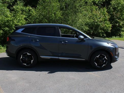 New 2026 Kia Sportage EX AWD/4WD image 4