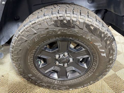 Used 2024 Jeep Wrangler Unlimited Sahara AWD/4WD image 20