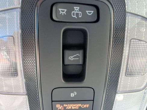 Used 2025 Hyundai Elantra Limited FWD image 21