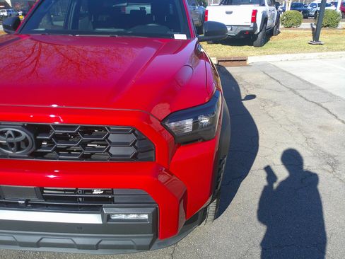 Used 2025 Toyota 4Runner TRD Off-Road image 6