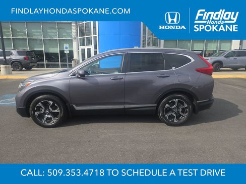 Used 2018 Honda CR-V Touring image 2
